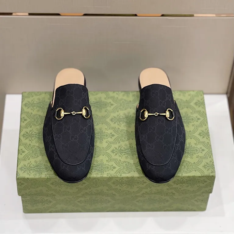 Gucci Shoe 